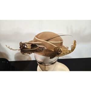 Casper-Davis Curled Feather Hat